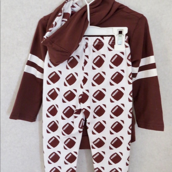 Football Outfit - Picture 3 of 3